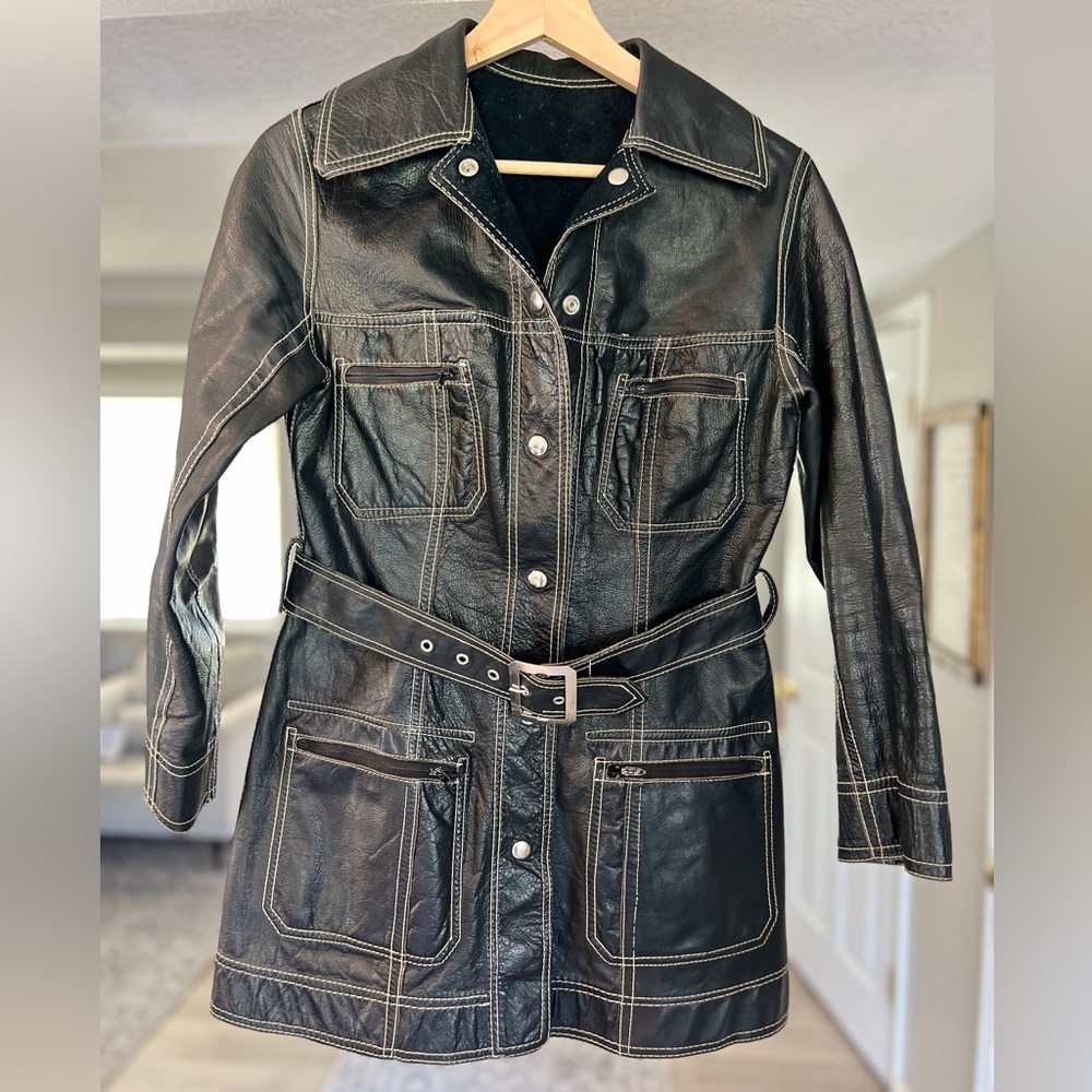 Vintage Reversible Black Leather Belted Jacket with Contrast Stitching, Size S